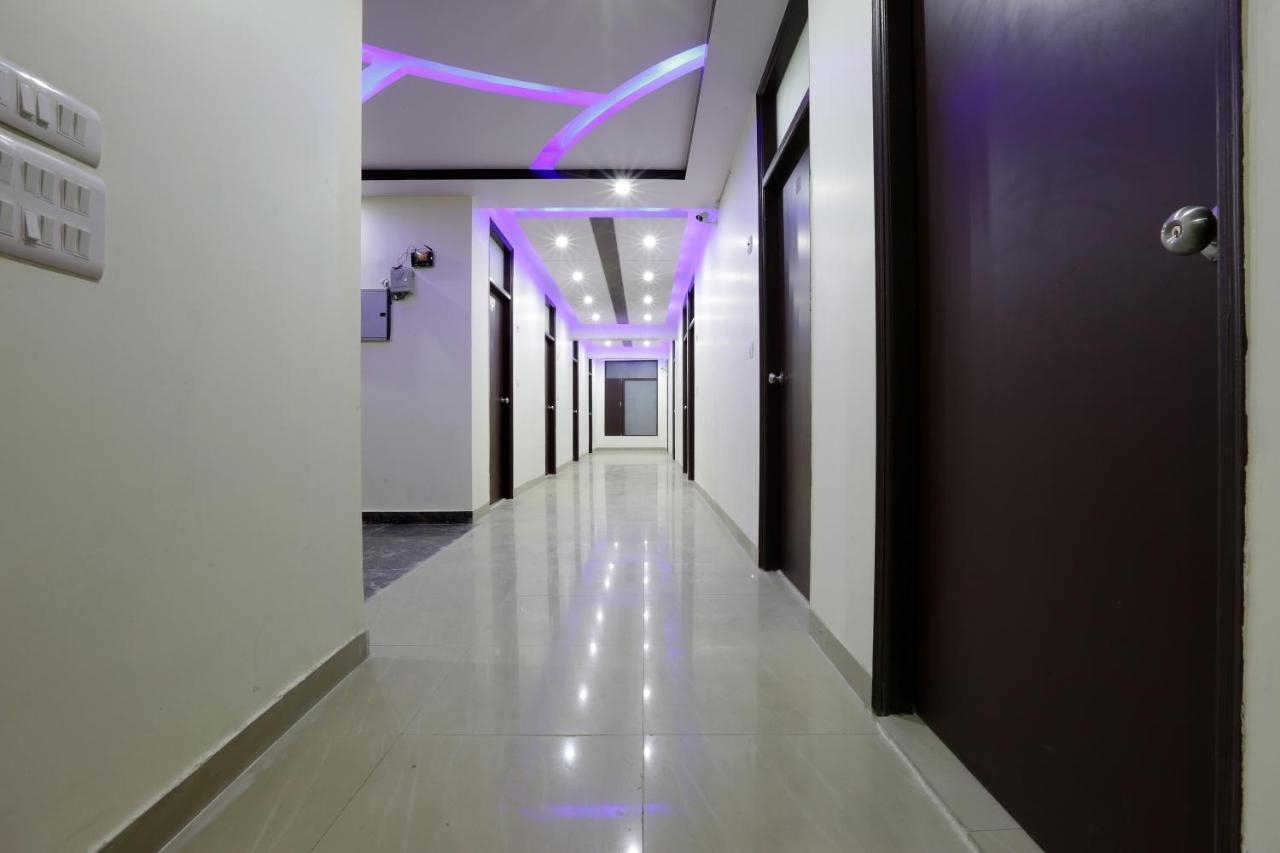 Hotel O Mahipalpur Inn Ню Делхи Екстериор снимка