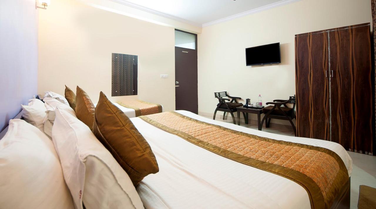 Hotel O Mahipalpur Inn Ню Делхи Екстериор снимка