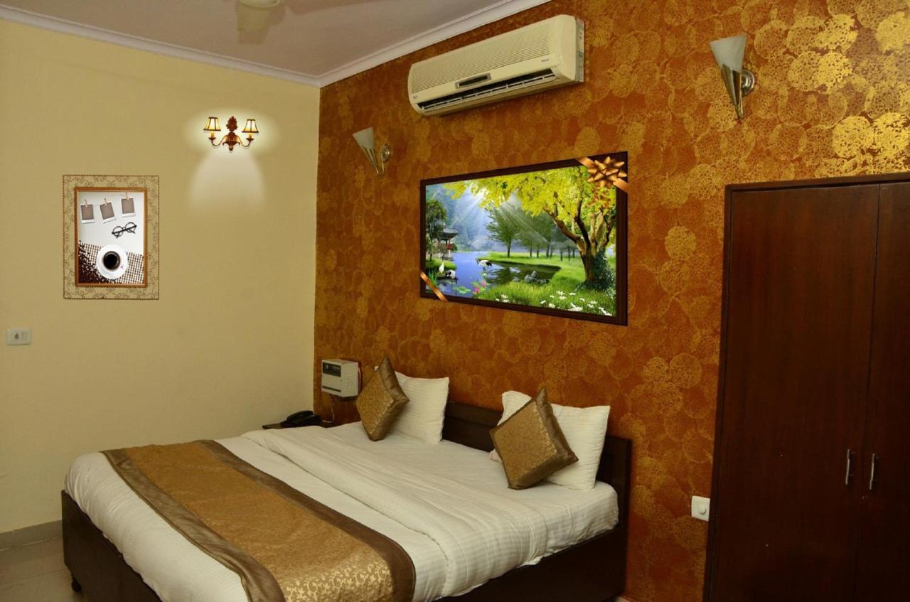 Hotel O Mahipalpur Inn Ню Делхи Екстериор снимка